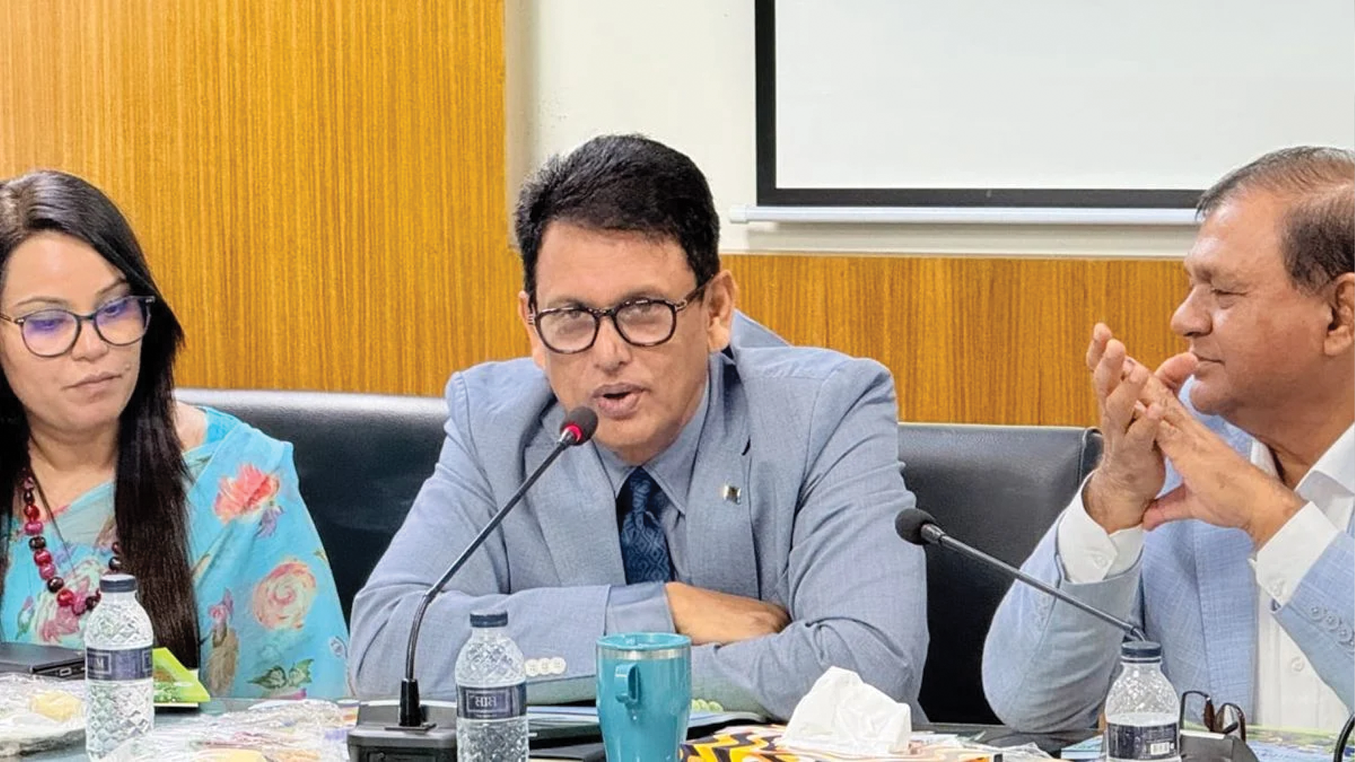 চতুর্থ ও ষষ্ঠ শ্রেণির জন্য এনসিসিসির অনুমোদন পেল চার বই
